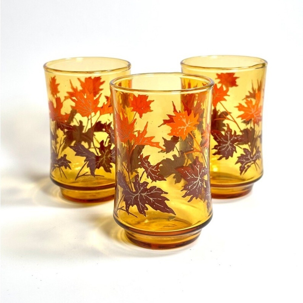 Vintage Small Glass Cups, Maple Leafs, Amber, 70s, Set of 3